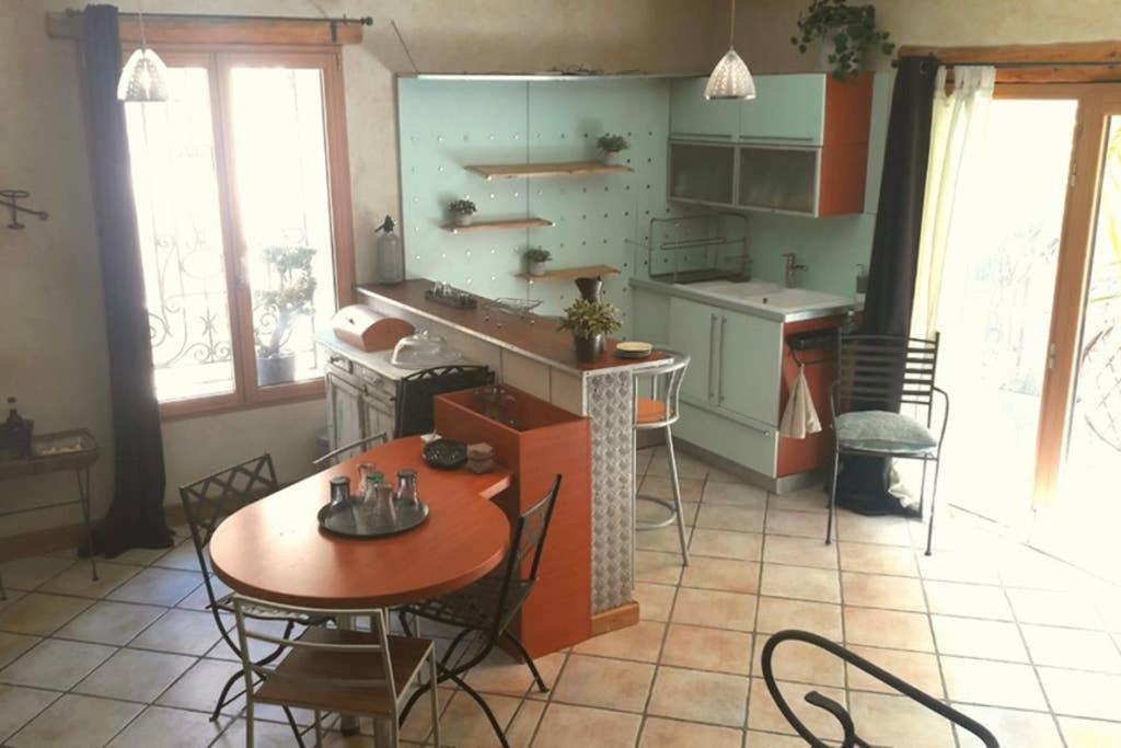 Joli Loft Dans Village Pittoresque Péret Eksteriør bilde